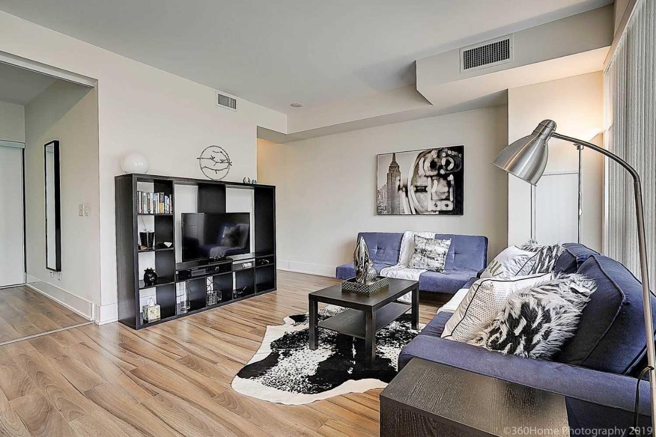 Downtown Rogers Centre Apartment *