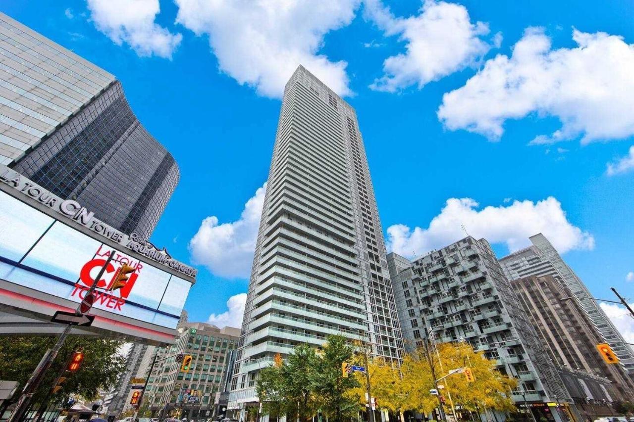 Downtown Rogers Centre * Toronto