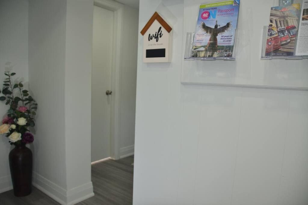 Entire Basement - 5 Guests 2 Bedrooms 3 Beds Apartment *
