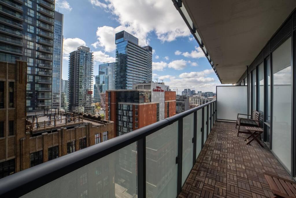 Luxury Downtown Oasis 2 Beds +free Parking *