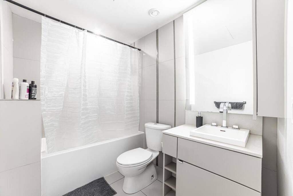 Apartment Luxury Downtown Oasis 2 Beds +free Parking