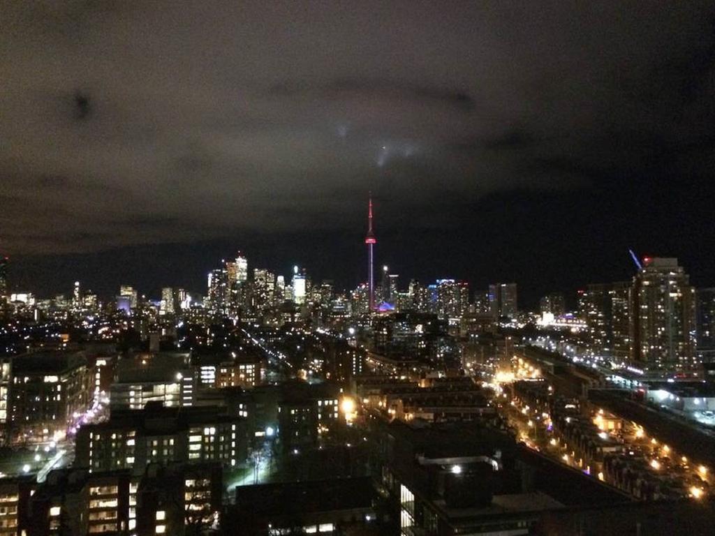 Aoc Suites - Penthouse Condo * Toronto
