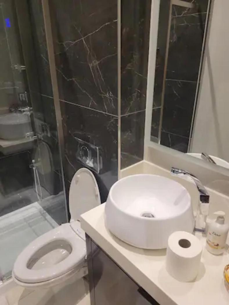 Modern House Homestay Toronto