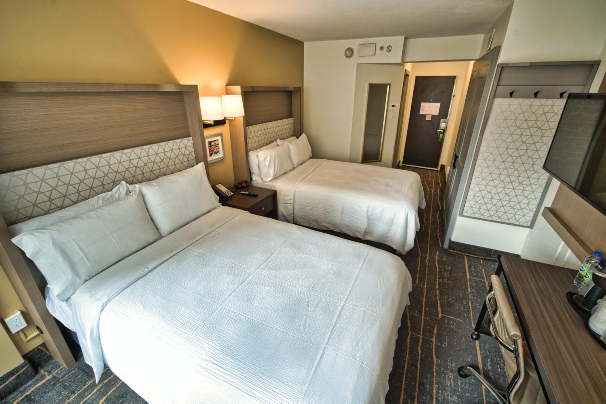 Hotel Downtown Centre By Ihg 4*