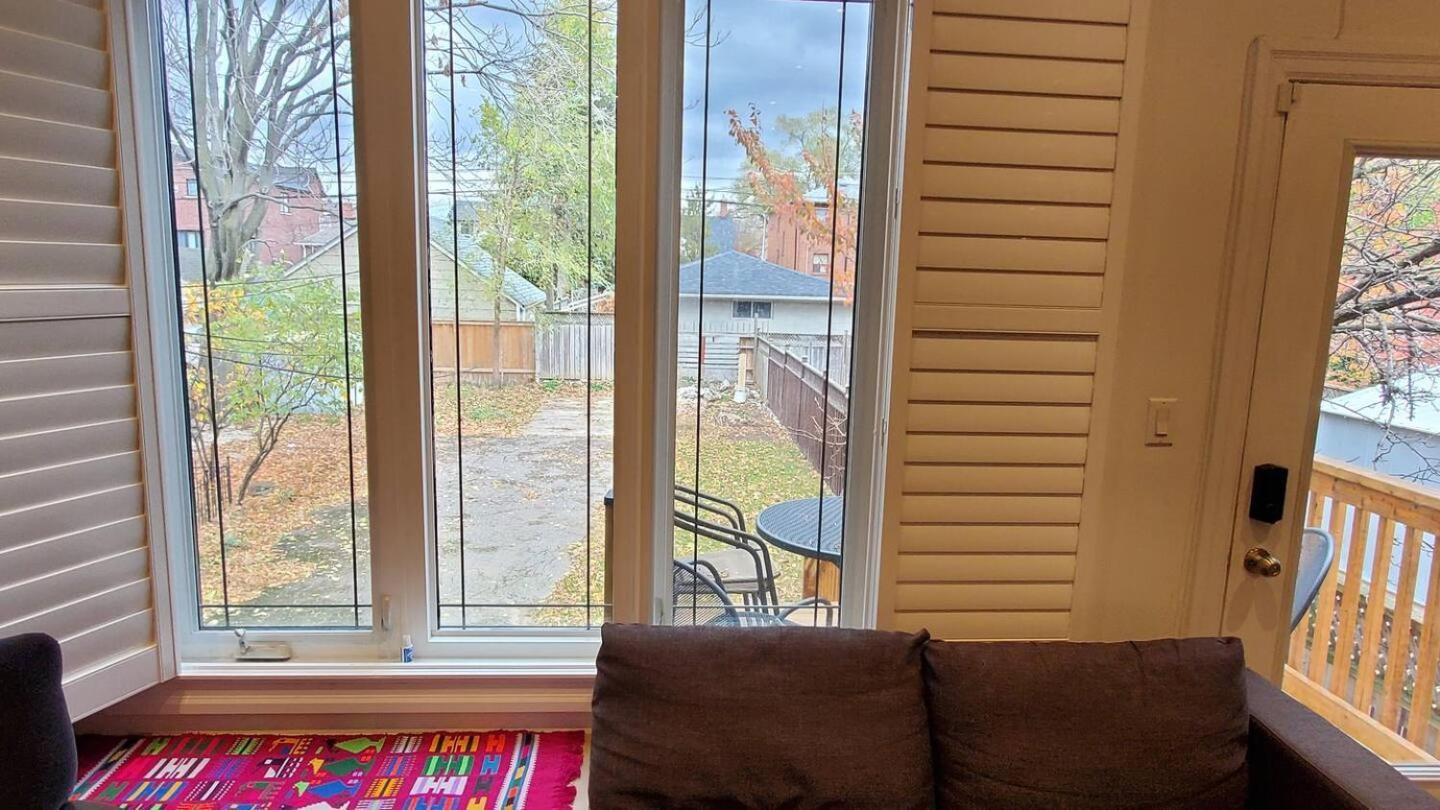 Beautiful 3br House In The Heart Of Greek Town * Toronto