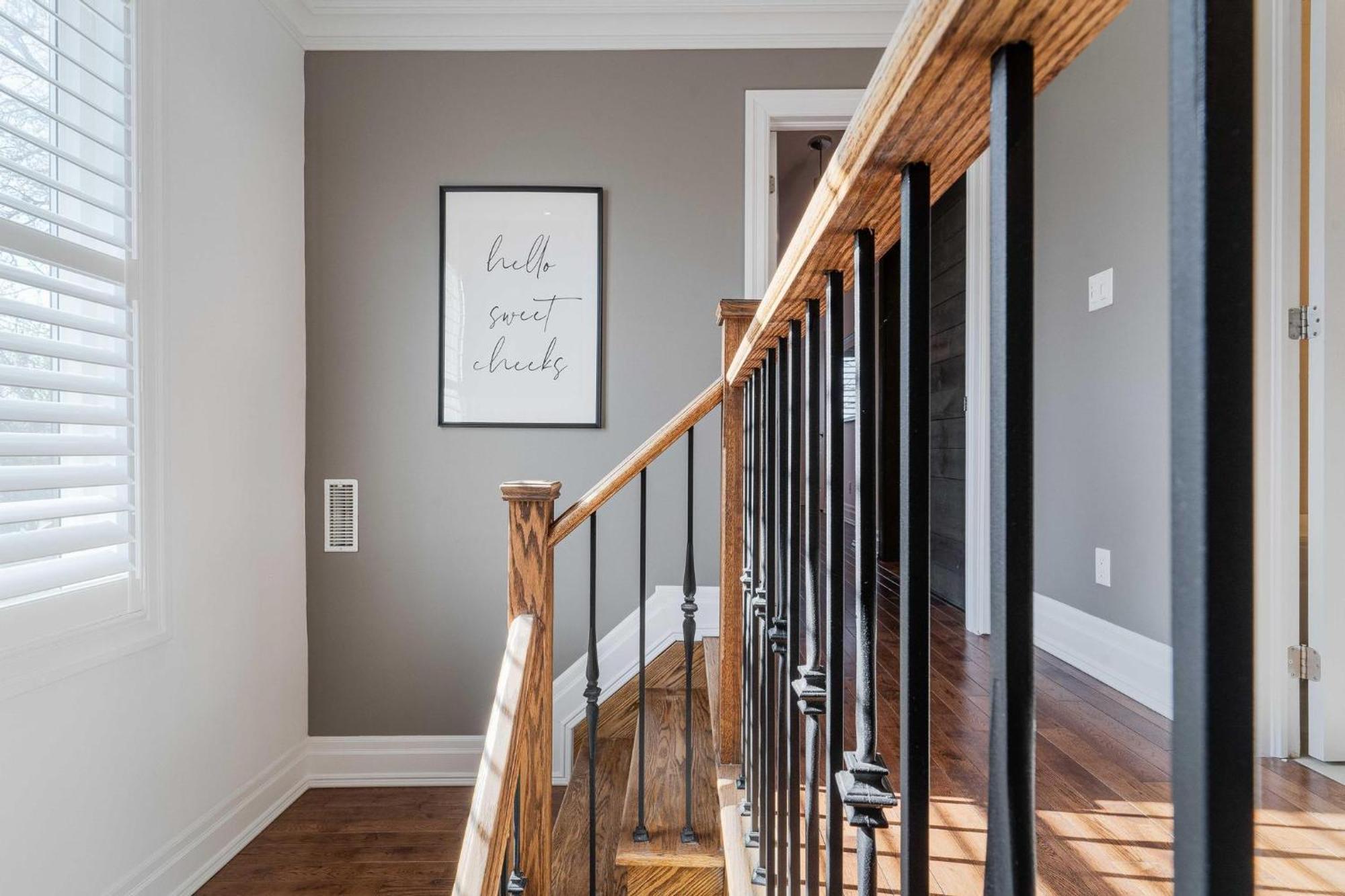 Beautiful 3br House In The Heart Of Greek Town Holiday home Toronto