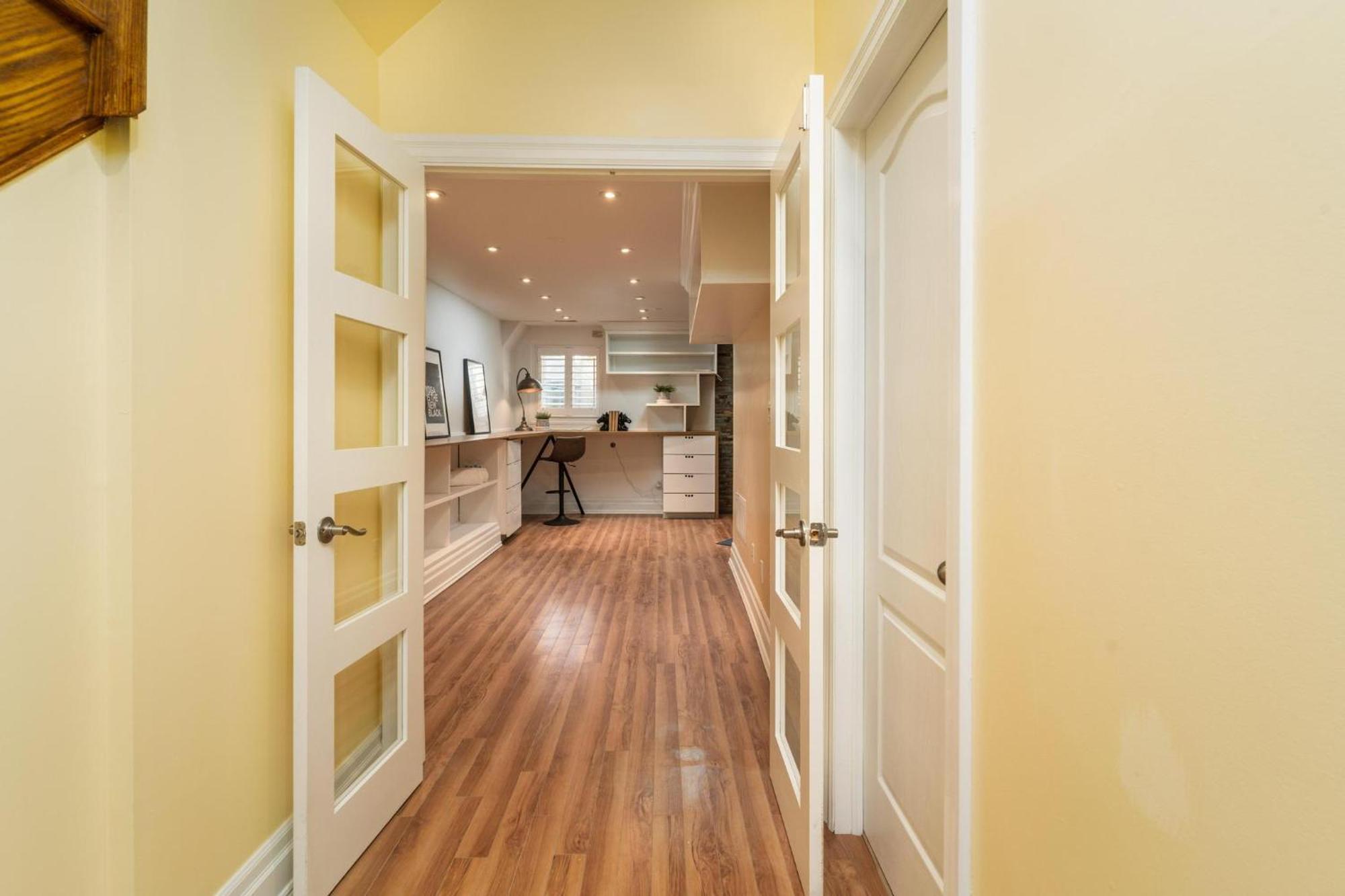 Holiday home Beautiful 3br House In The Heart Of Greek Town Toronto