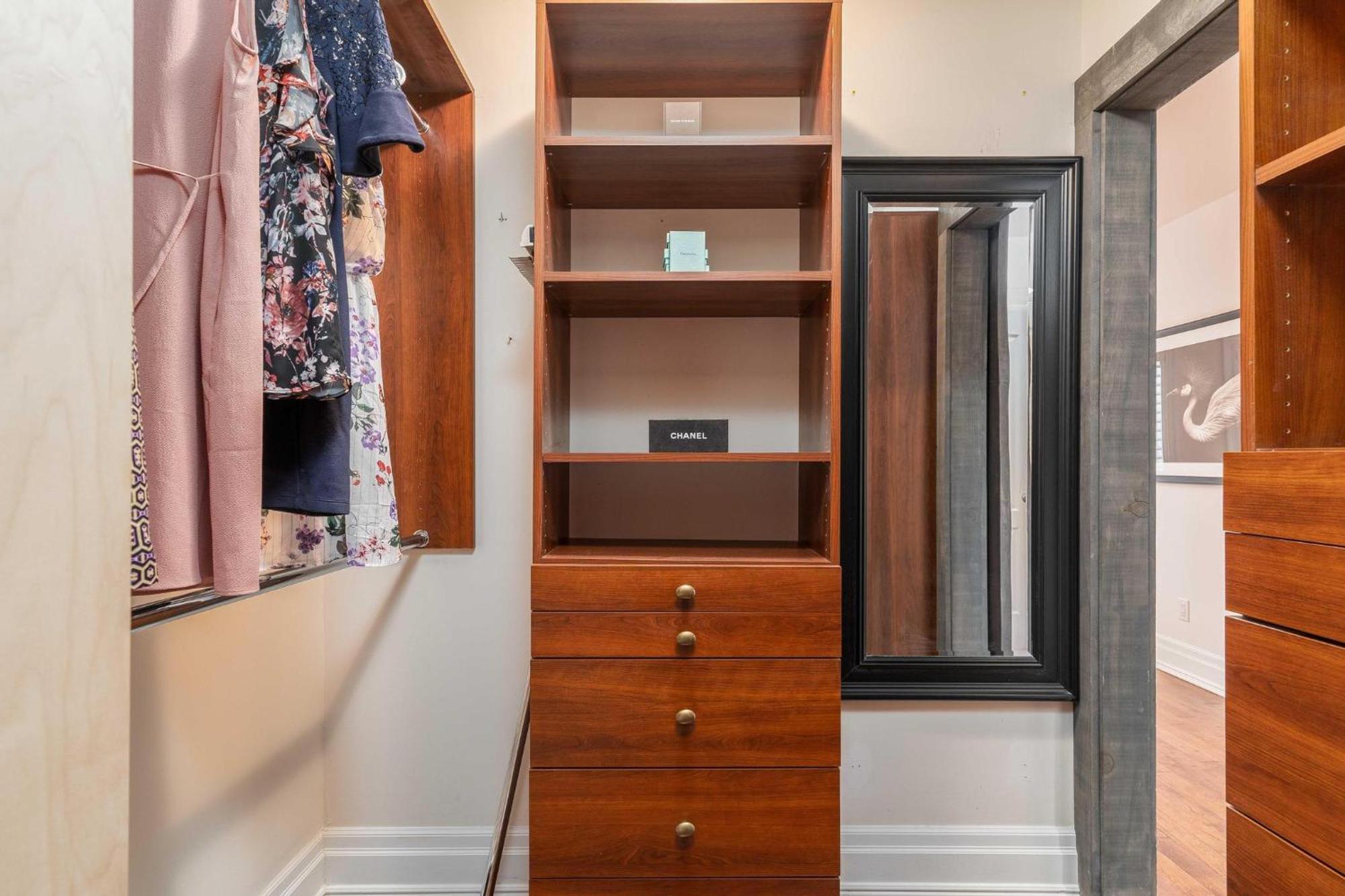 Beautiful 3br House In The Heart Of Greek Town Holiday home Toronto