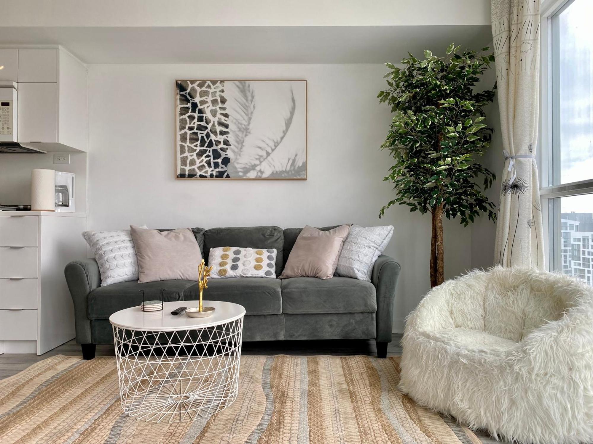 Luxury Executive Toronto Downtown Suites