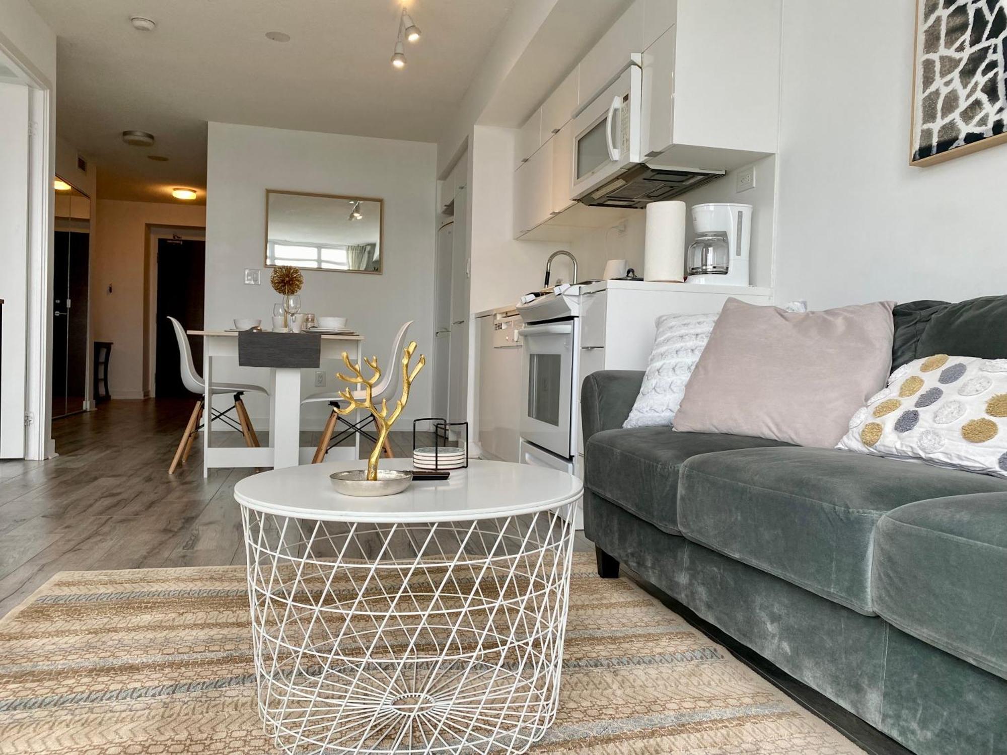 Luxury Executive Toronto Downtown Suites Apartment *