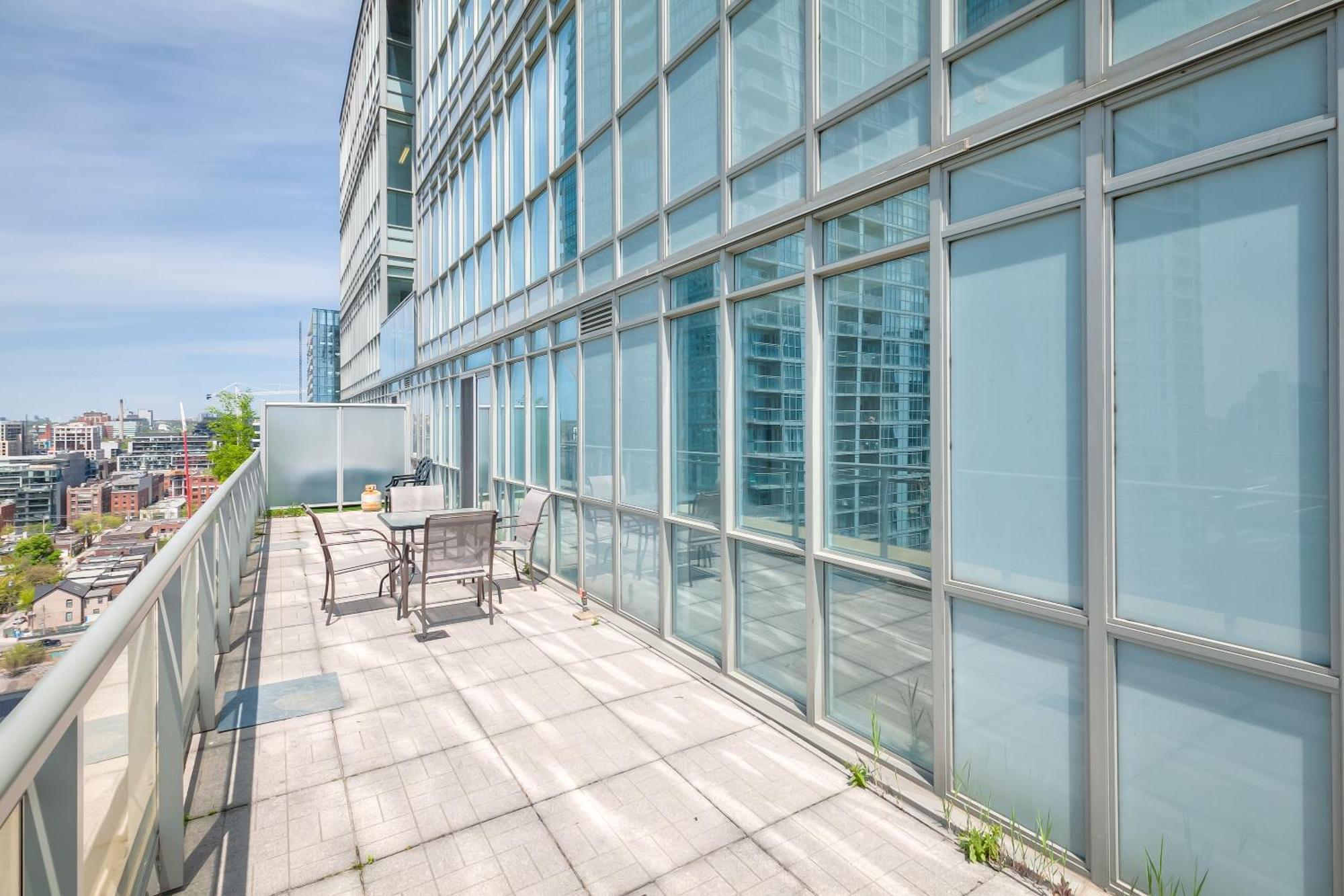 Luxury Executive Toronto Downtown Suites *