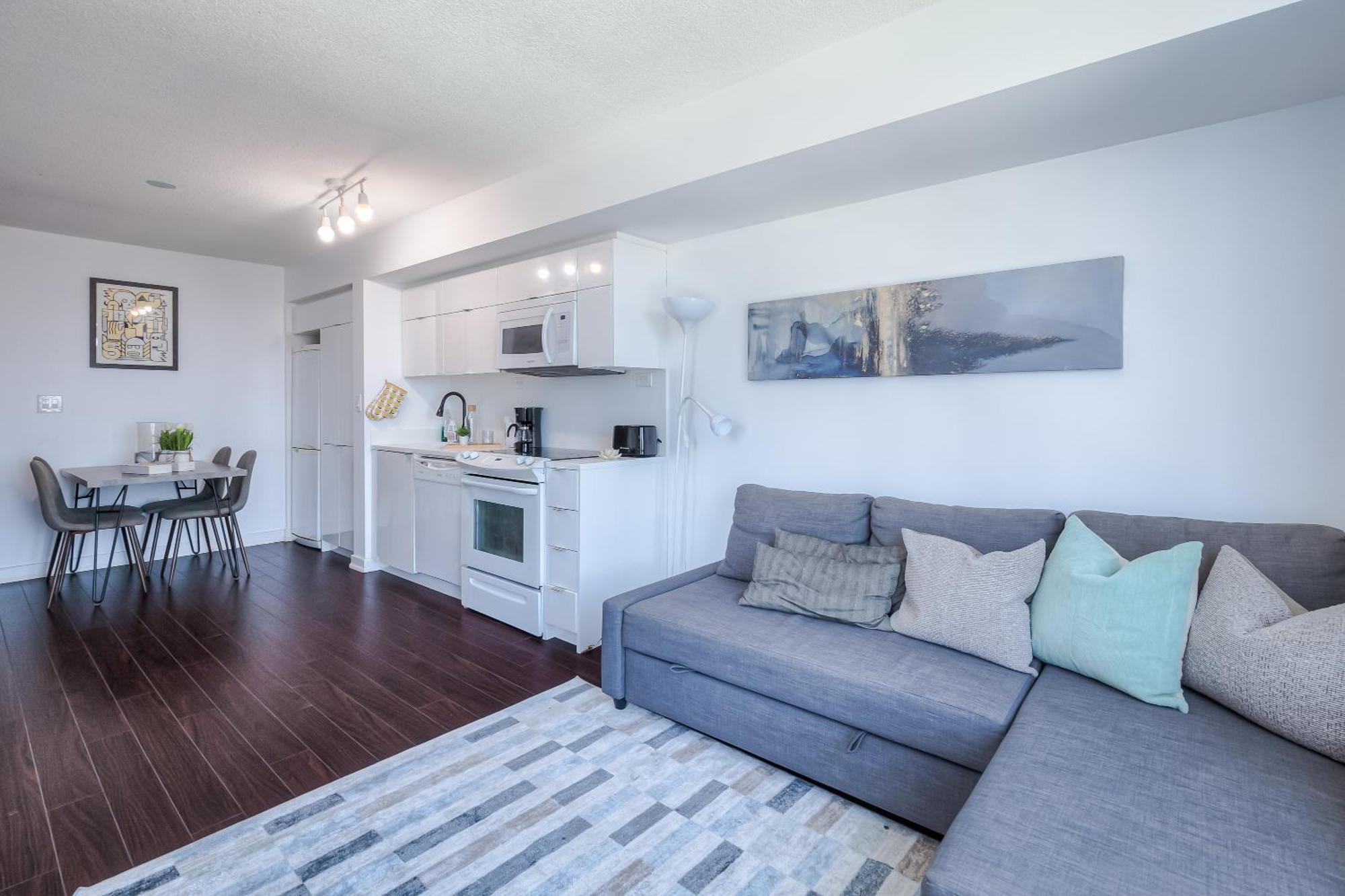 Luxury Executive Toronto Downtown Suites