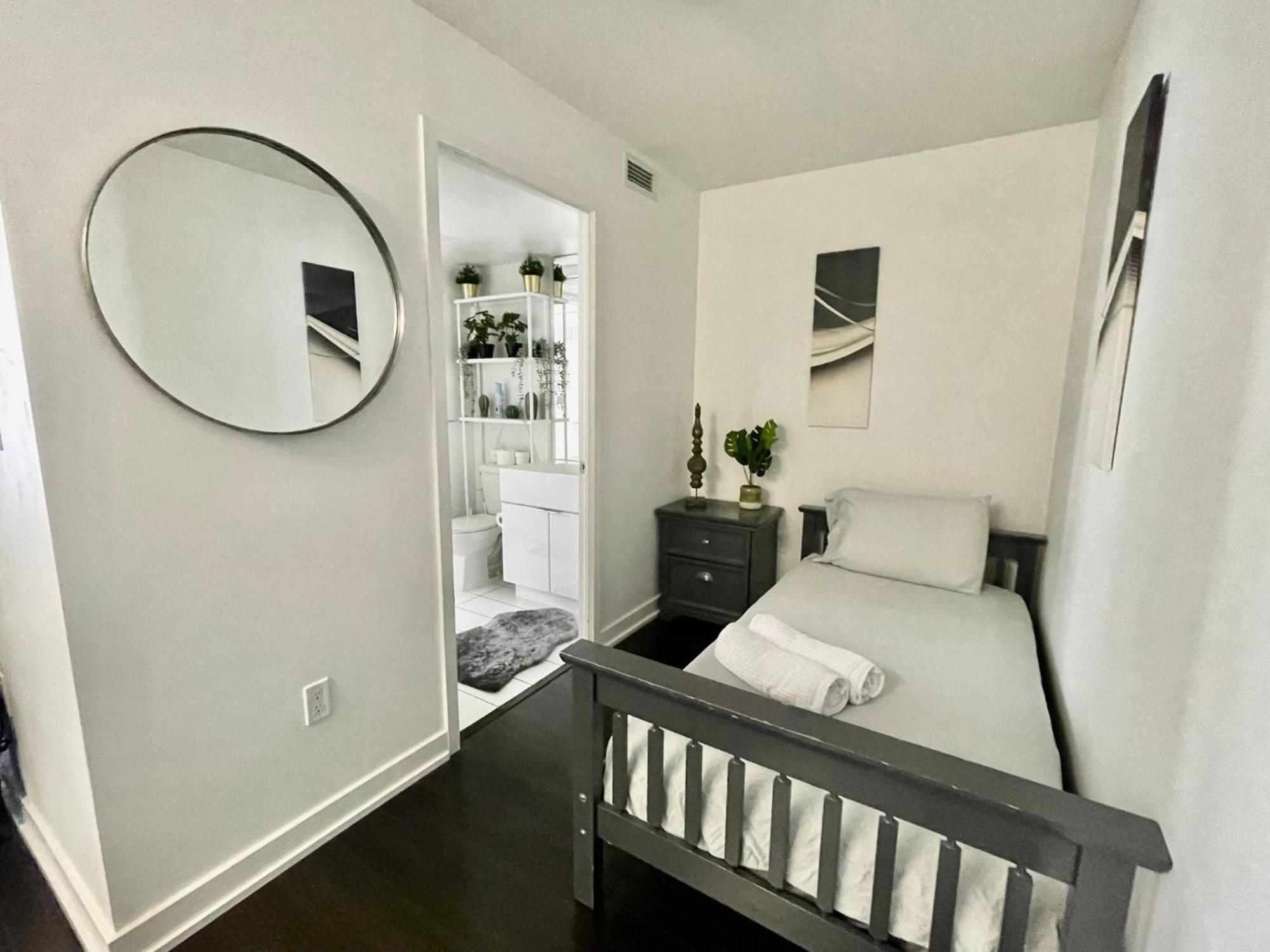 Luxury Executive Toronto Downtown Suites Toronto