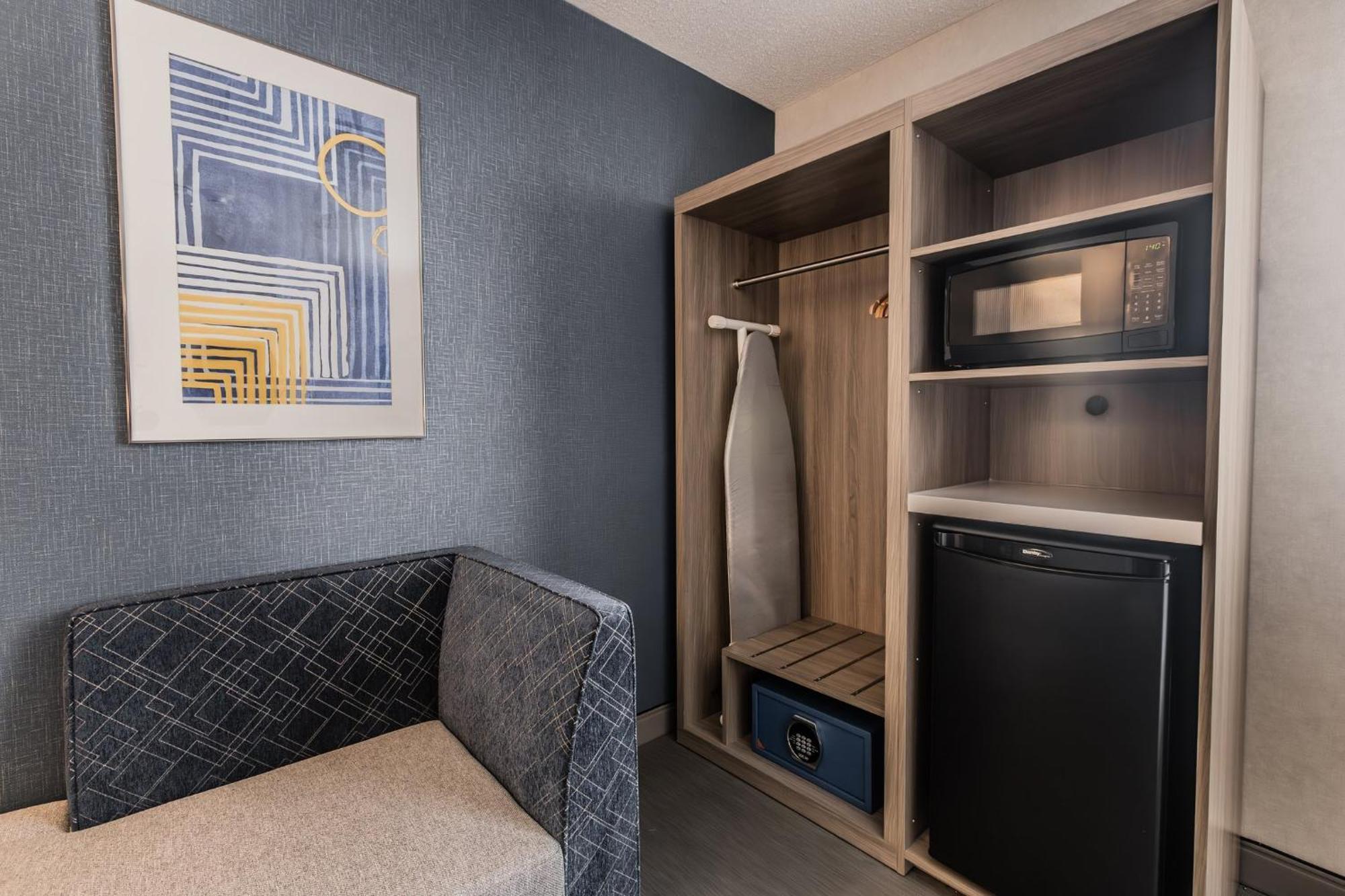 Express Toronto-north York By Ihg 3* Toronto