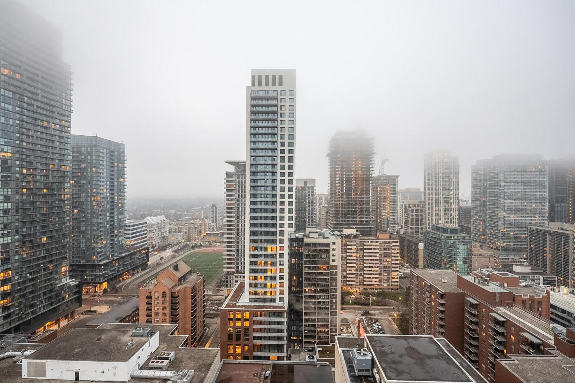 Apartment Modern Dunfield Ave By Globalstay *