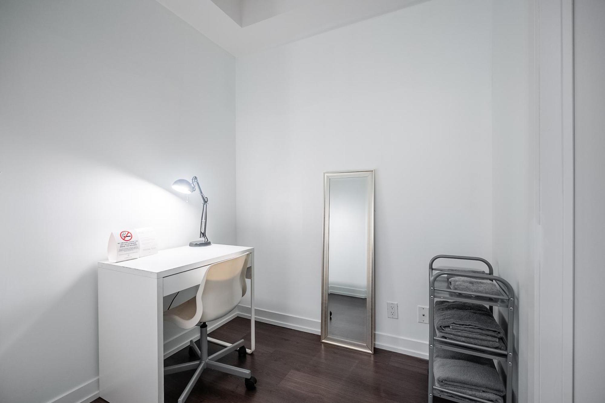 Modern Dunfield Ave By Globalstay *