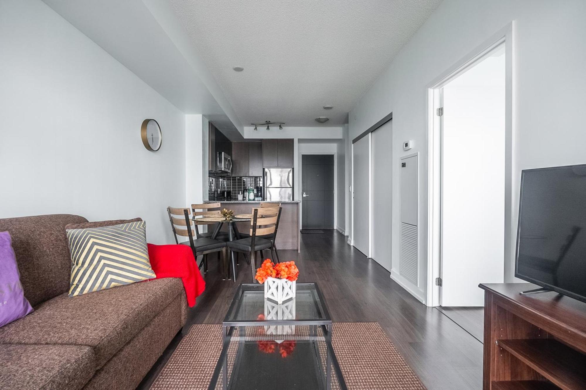 Modern Dunfield Ave By Globalstay Apartment Toronto