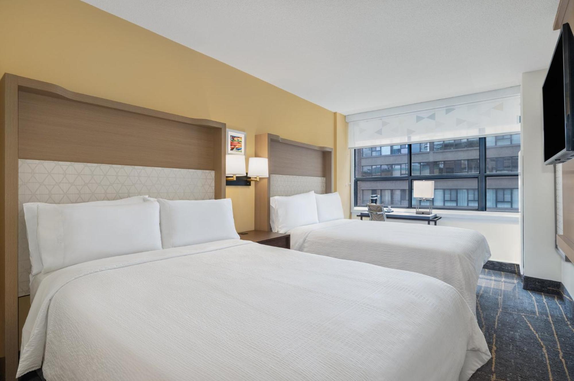 Downtown Centre By Ihg 4* Toronto