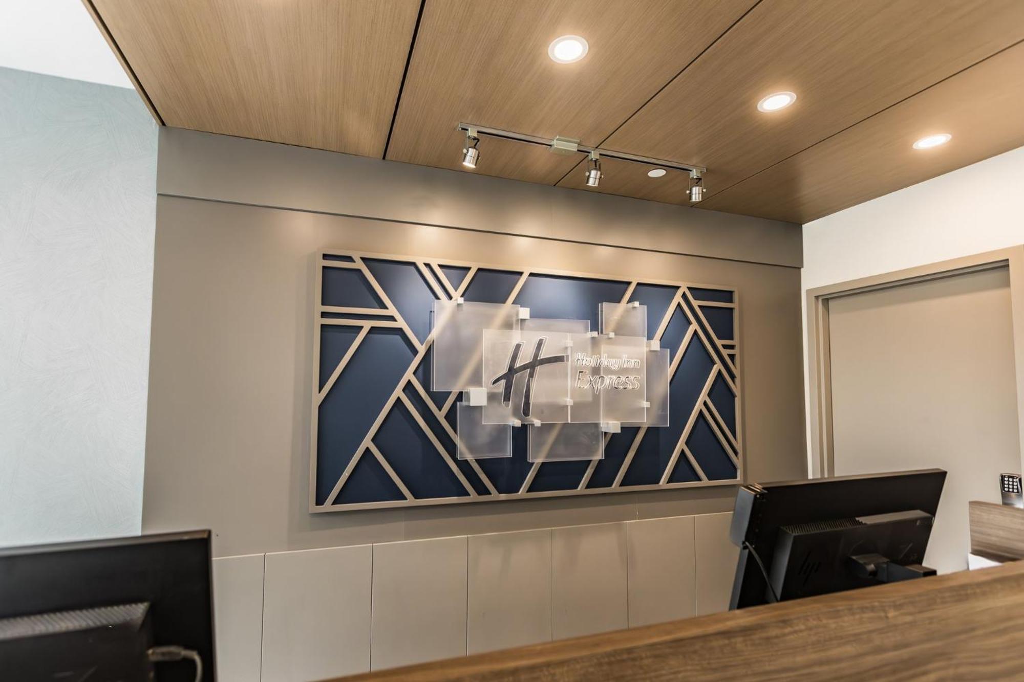 Express Toronto-north York By Ihg Hotel 3*