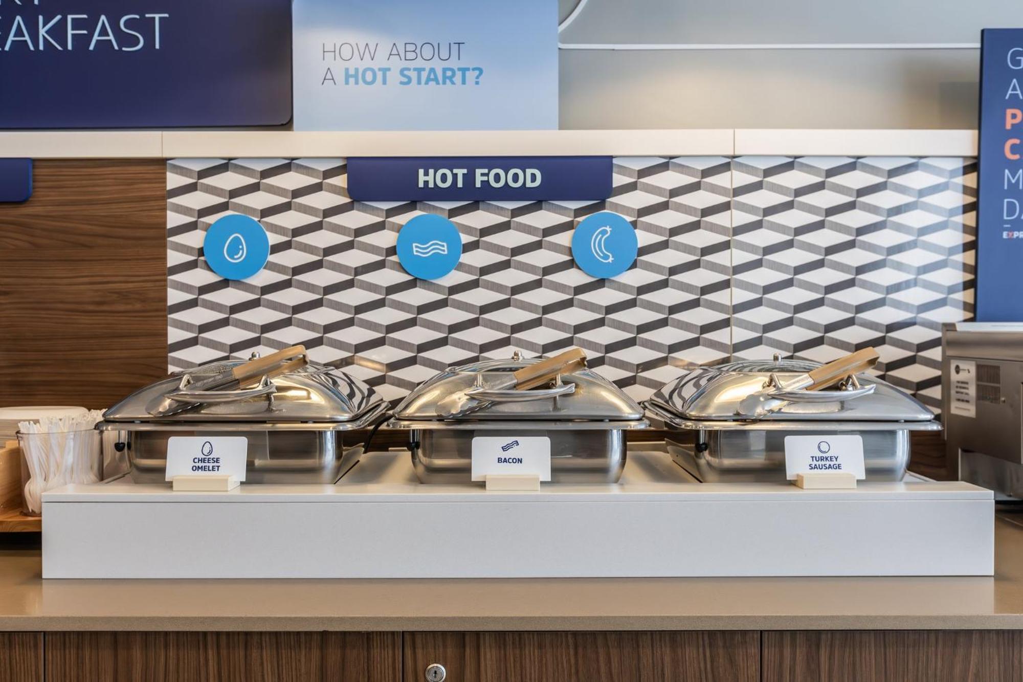 Express Toronto-north York By Ihg Toronto