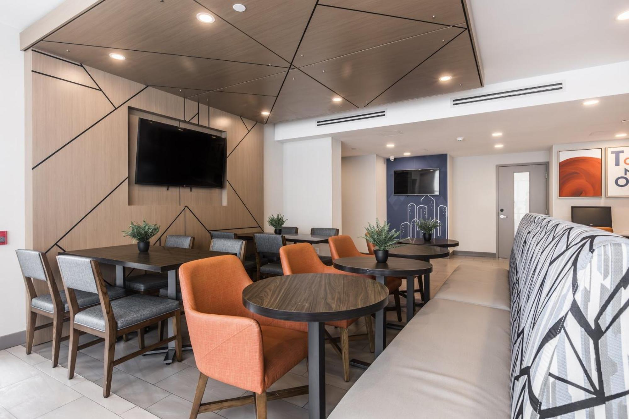 Express Toronto-north York By Ihg