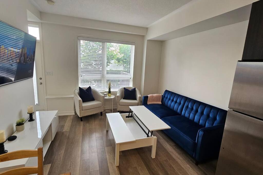 Apartment Entire 2 Bedroom Townhouse In Toronto! Toronto