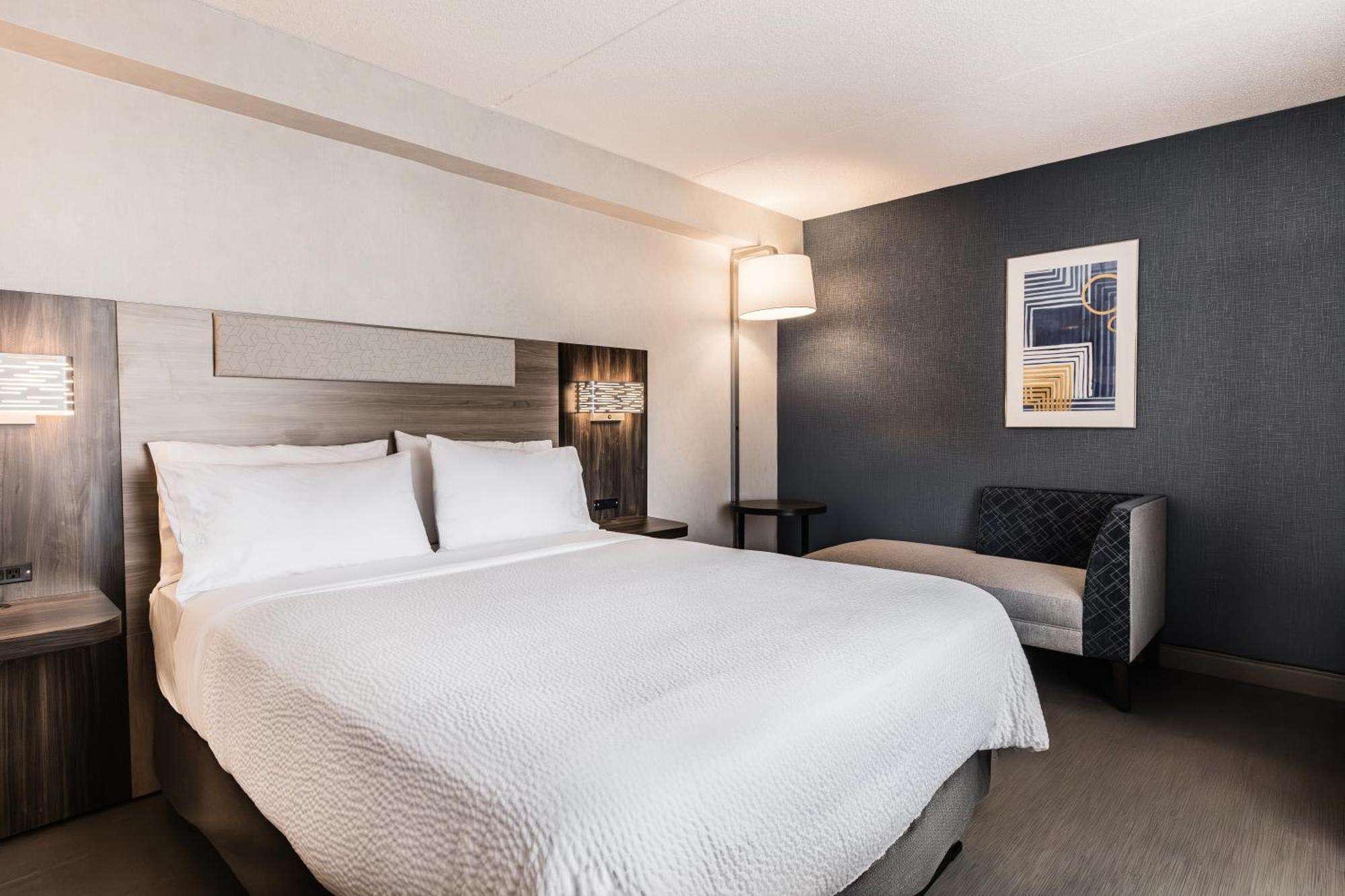 Express Toronto-north York By Ihg Hotel