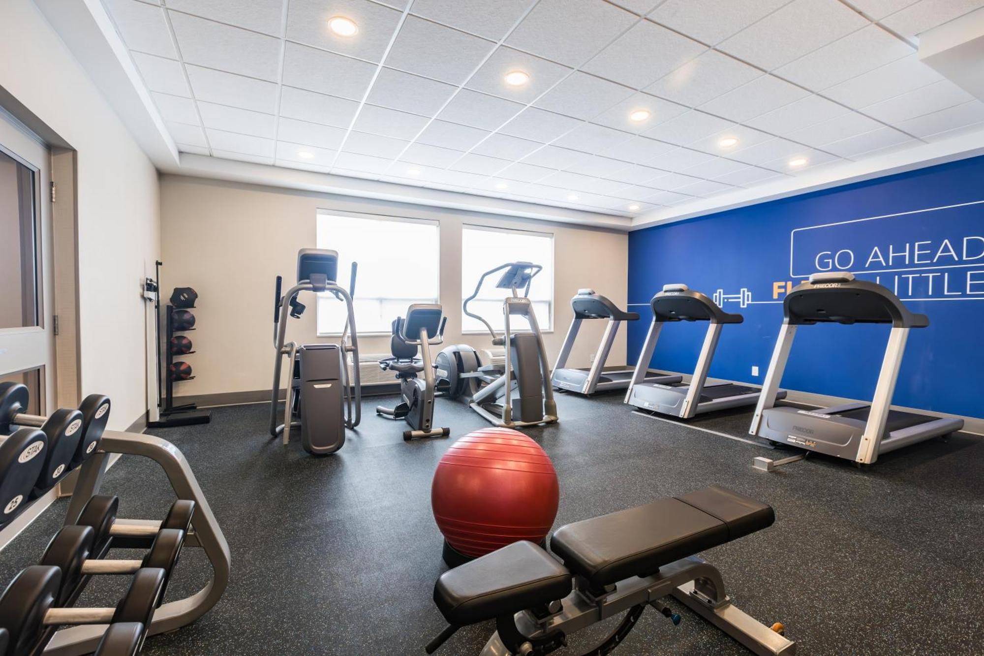 Hotel Express Toronto-north York By Ihg Toronto