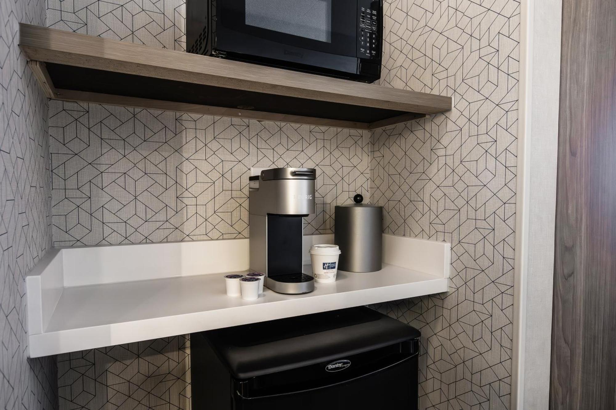Express Toronto-north York By Ihg Toronto