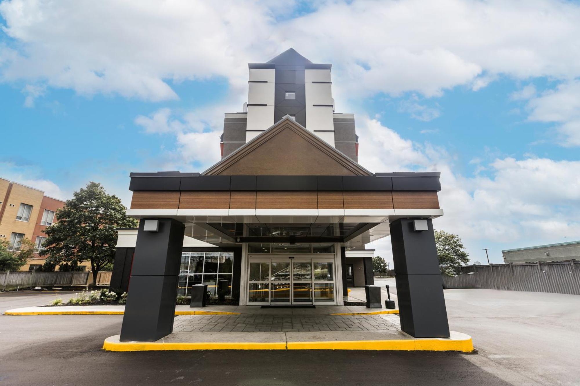 Express Toronto-north York By Ihg Hotel