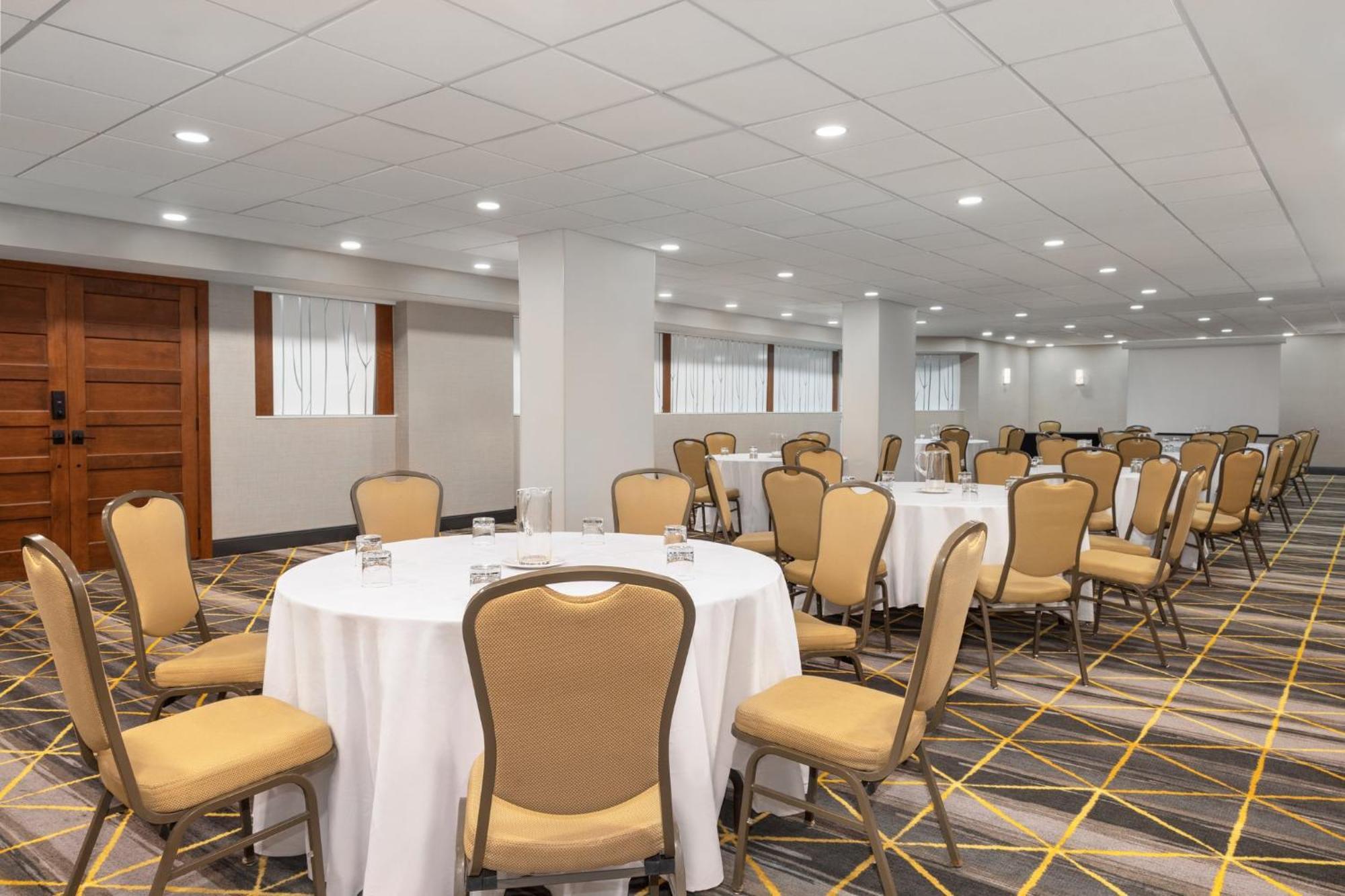 Downtown Centre By Ihg 4*
