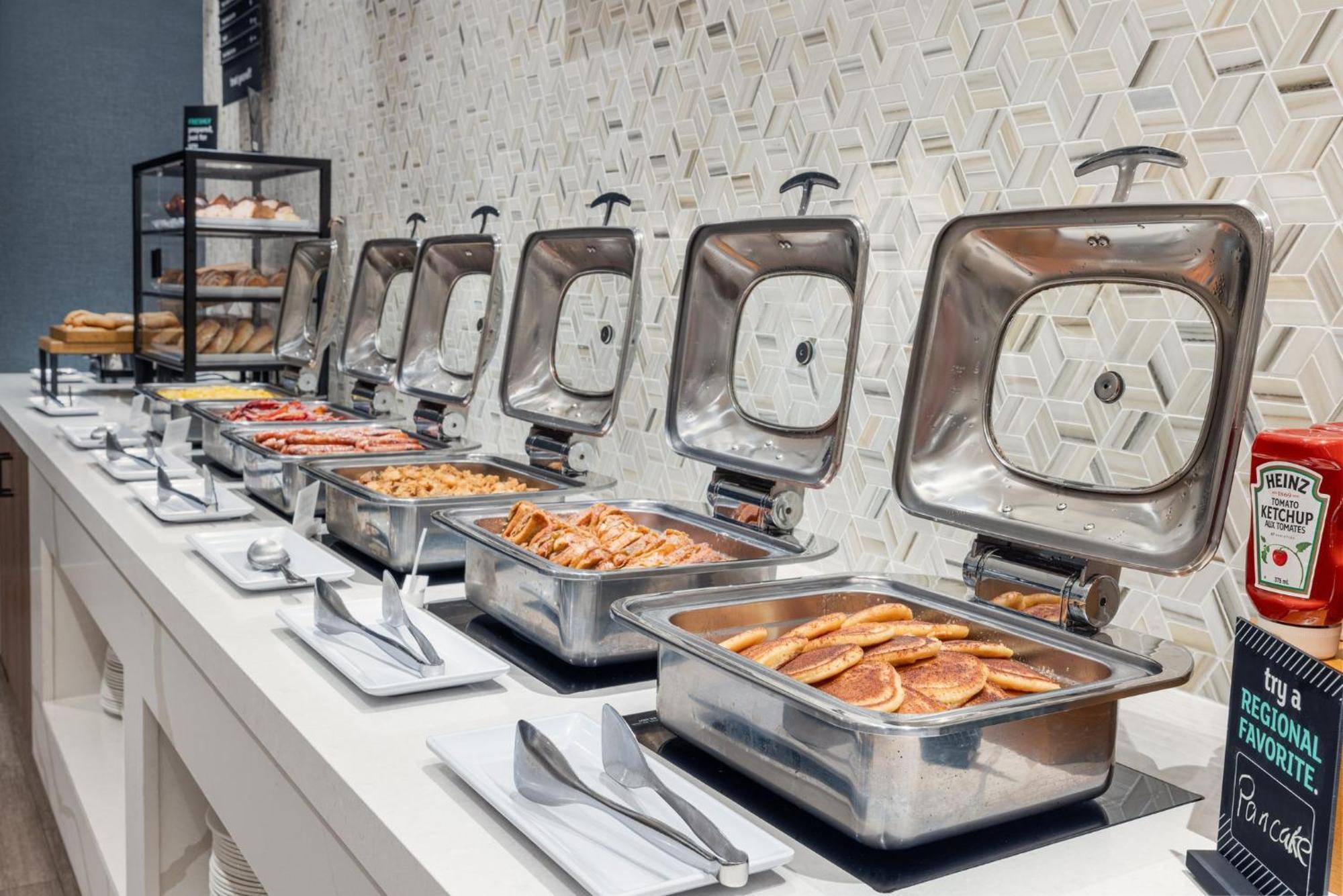 Downtown Centre By Ihg 4* Toronto