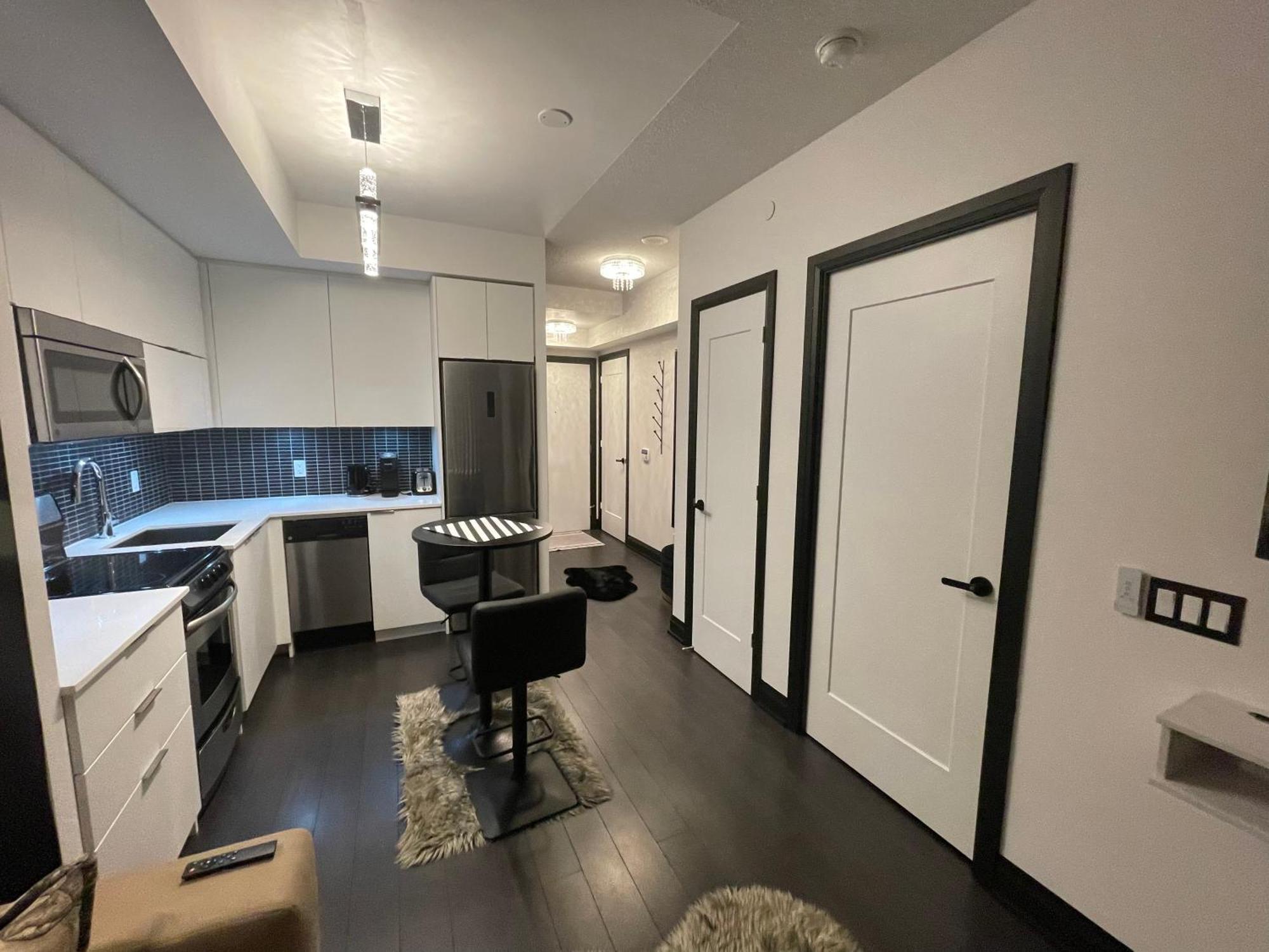 Lux Apartment Toronto