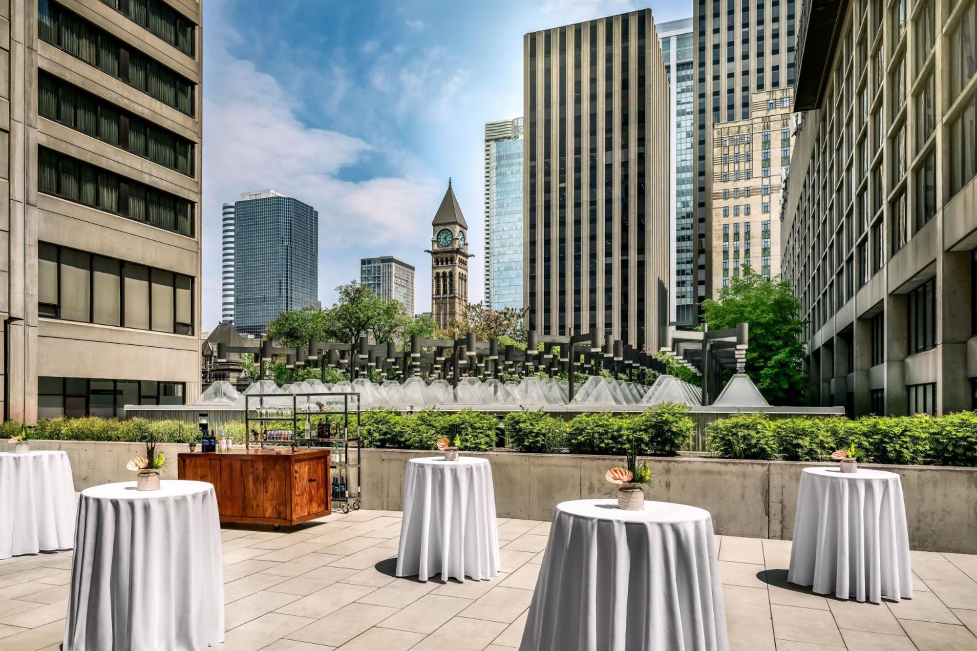 Sheraton Centre 4*