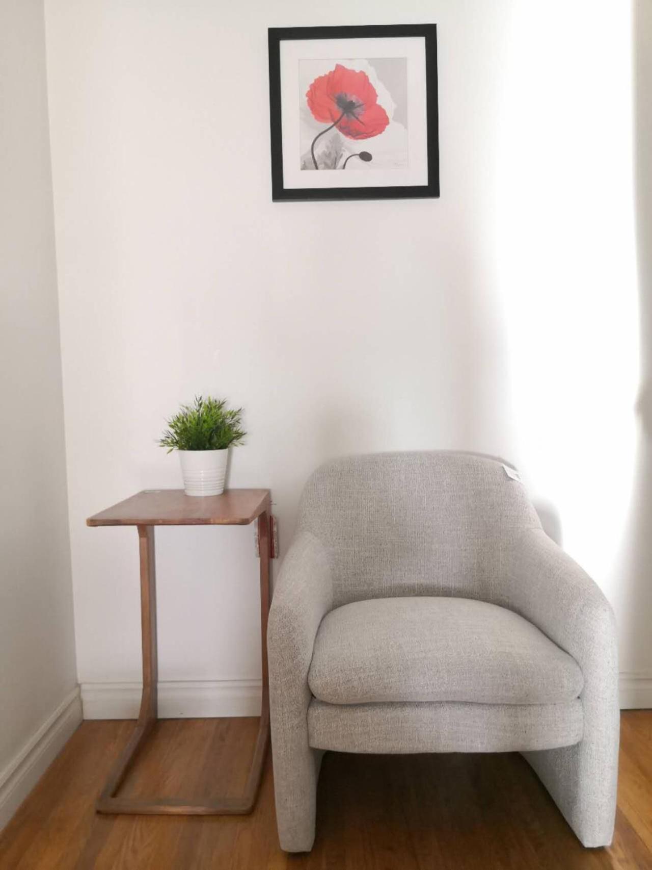 Homestay Spacious And Bright House
