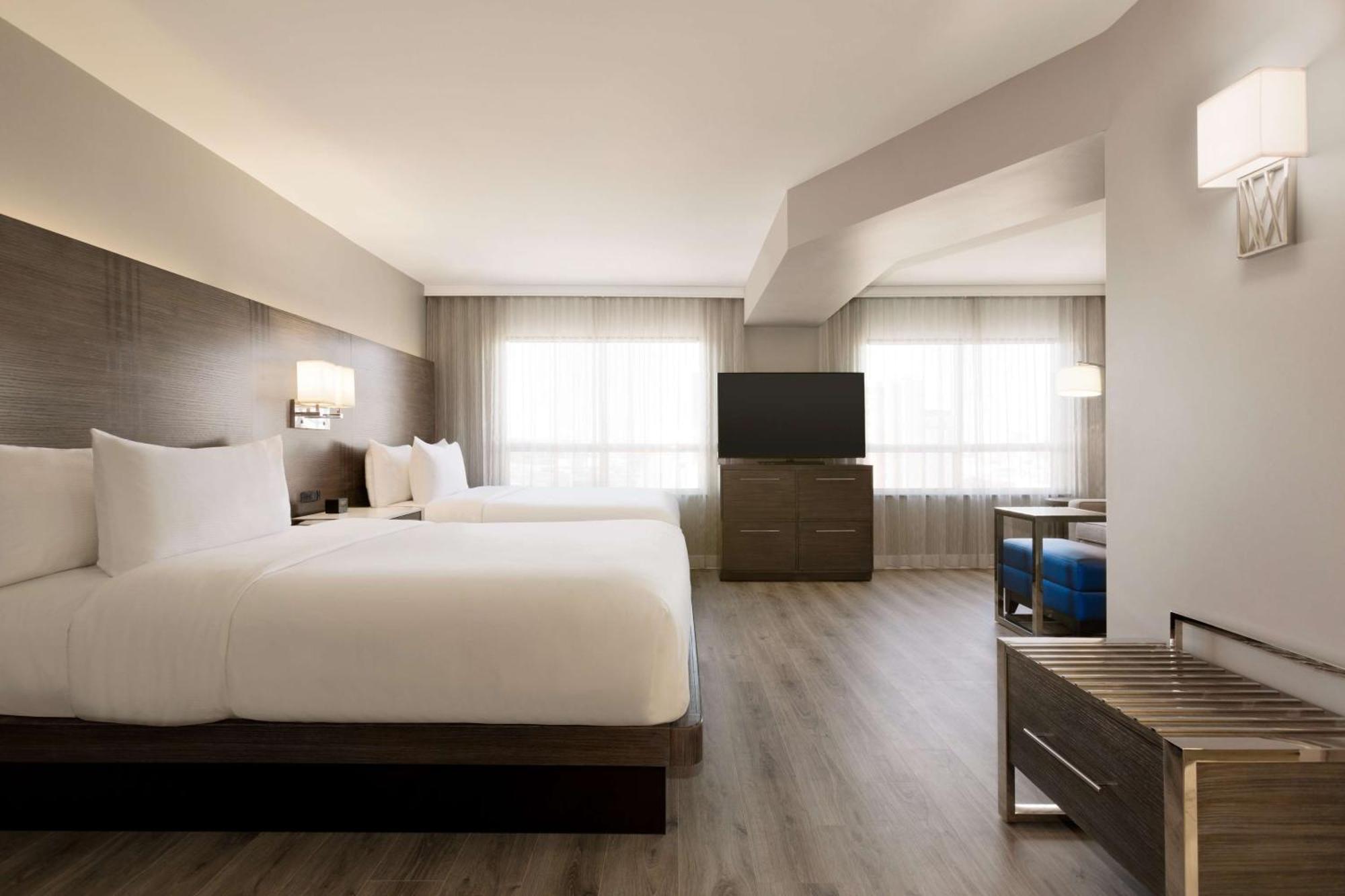 Embassy By Hilton Airport Hotel 4*