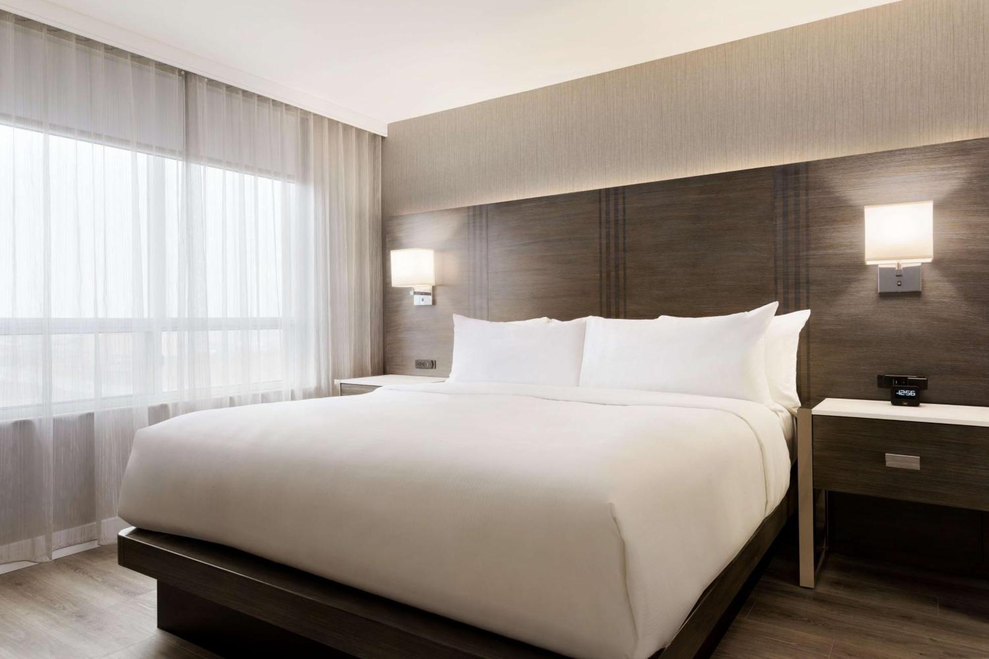 Embassy By Hilton Airport
