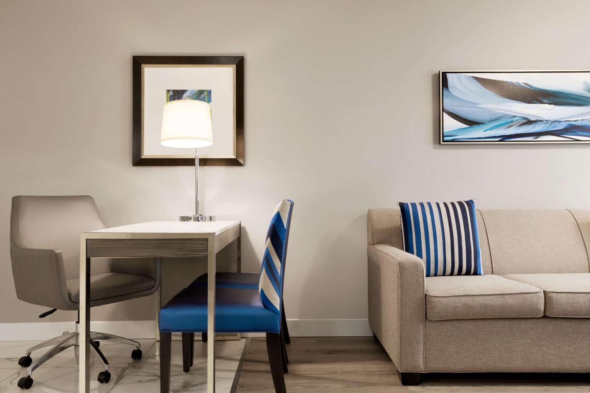 Embassy By Hilton Airport Hotel 4*
