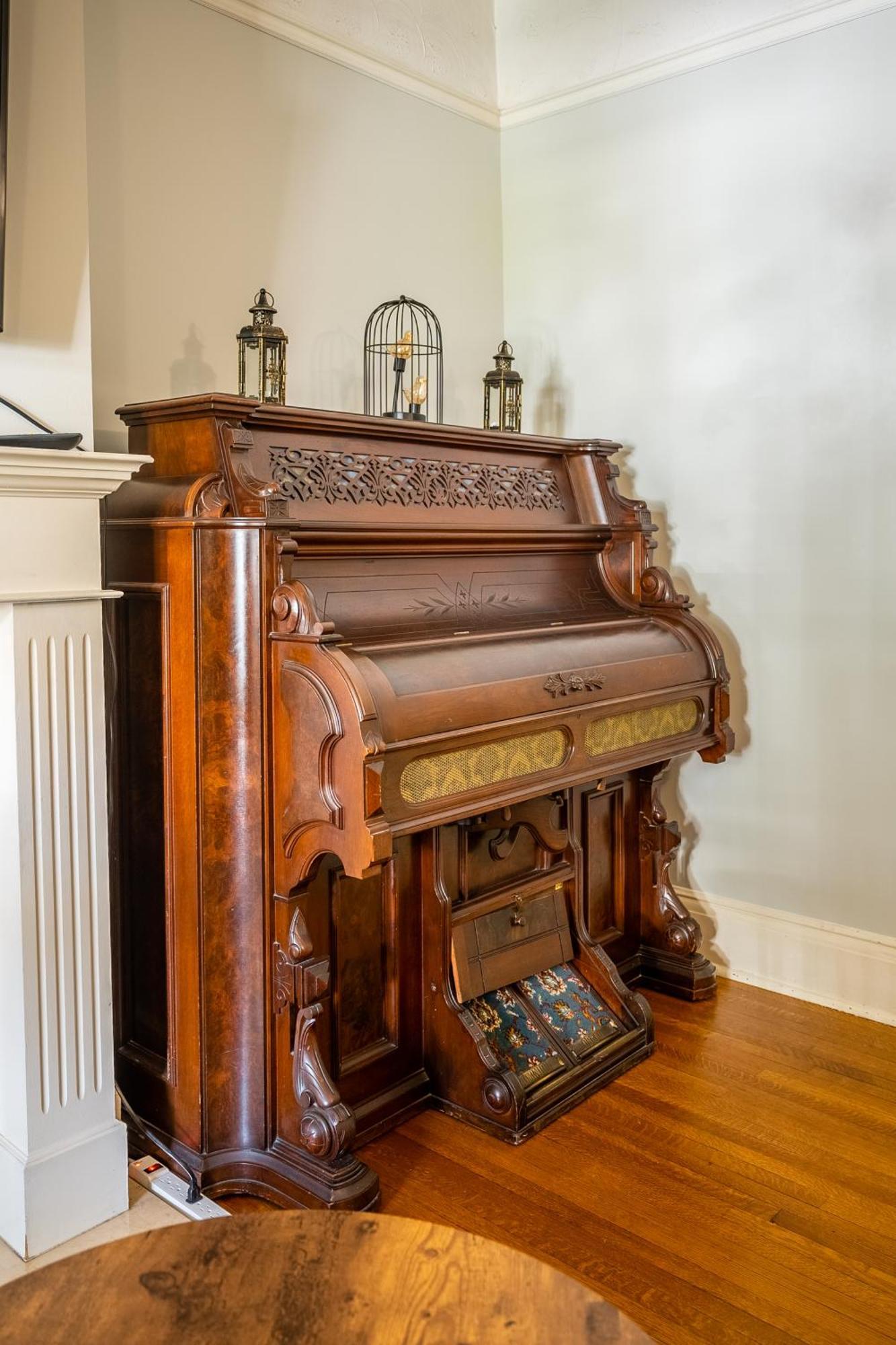 Cozy 5 Bedroom House In Downtown By Globalstay Guest house *