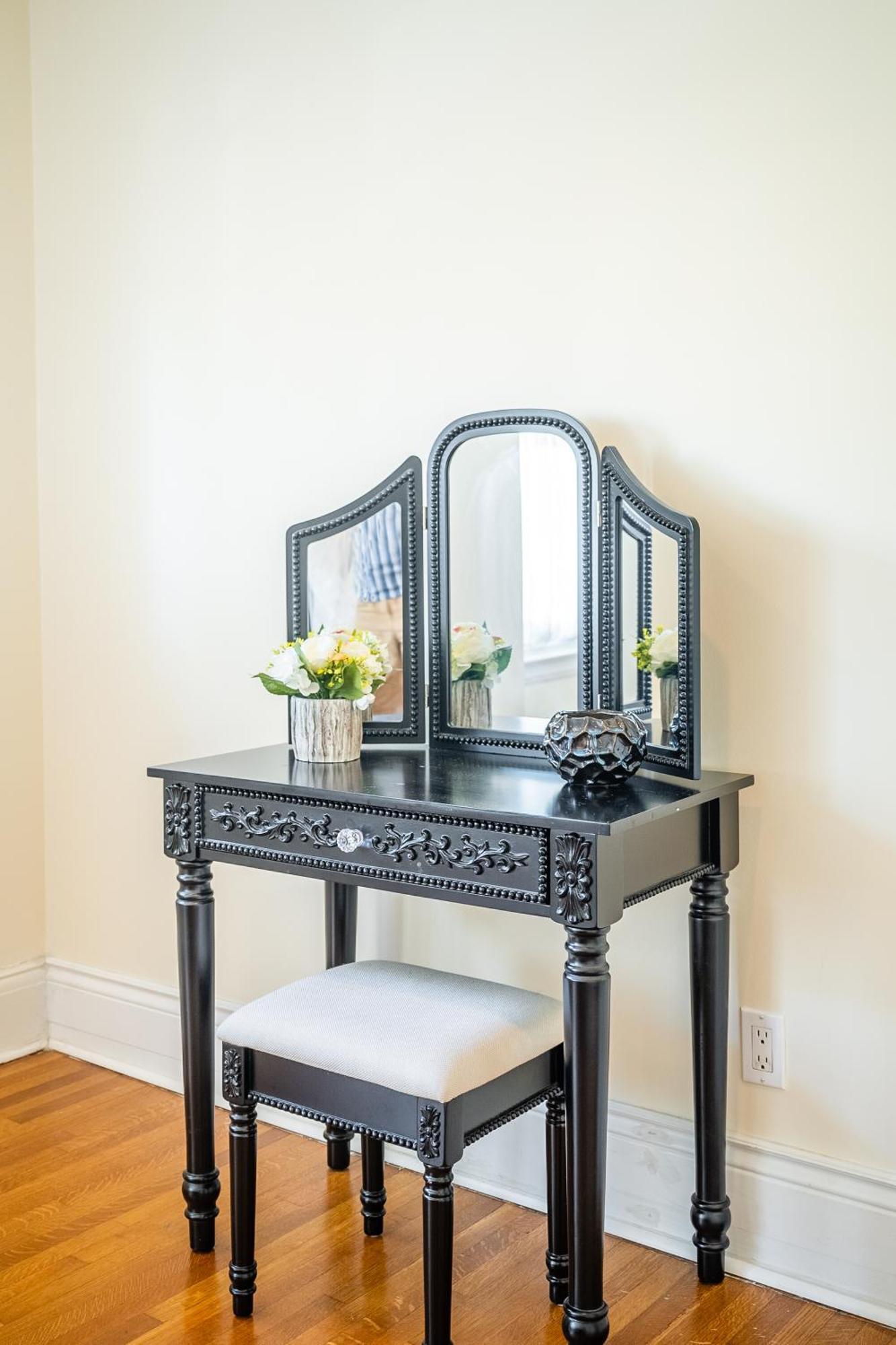 Guest house Cozy 5 Bedroom House In Downtown By Globalstay *