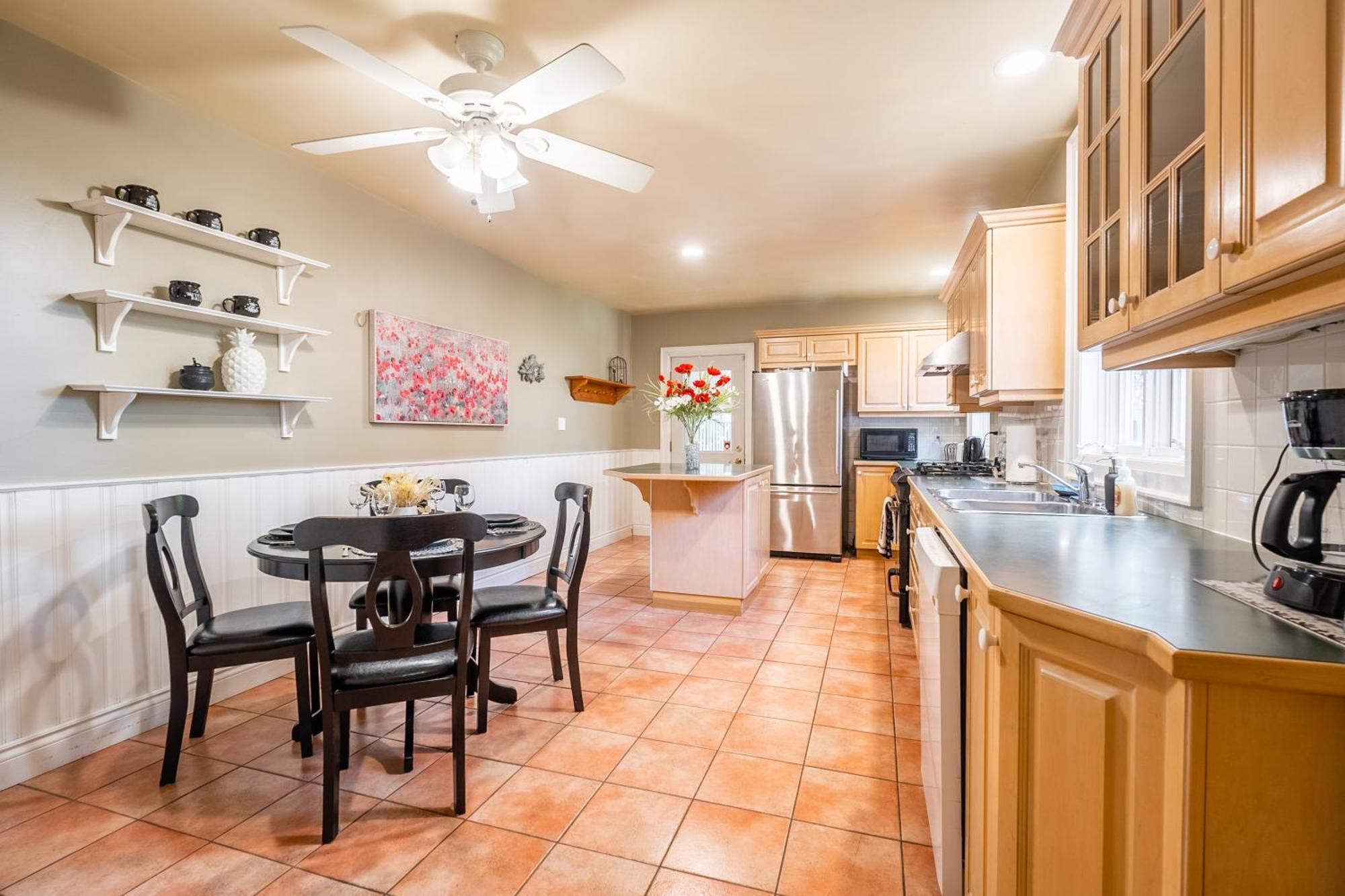Guest house Cozy 5 Bedroom House In Downtown By Globalstay