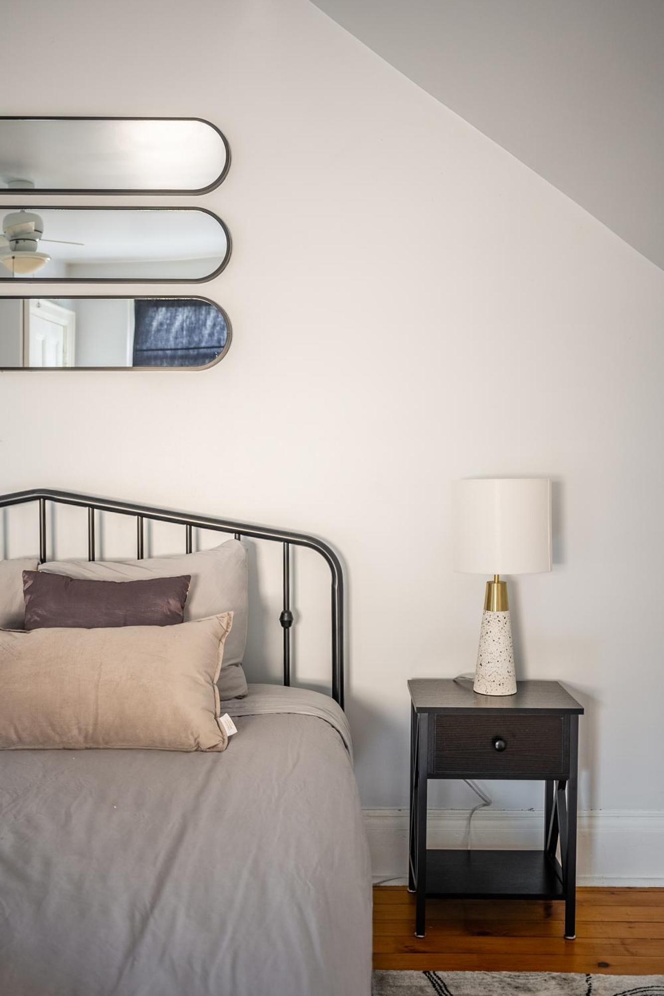 Cozy 5 Bedroom House In Downtown By Globalstay