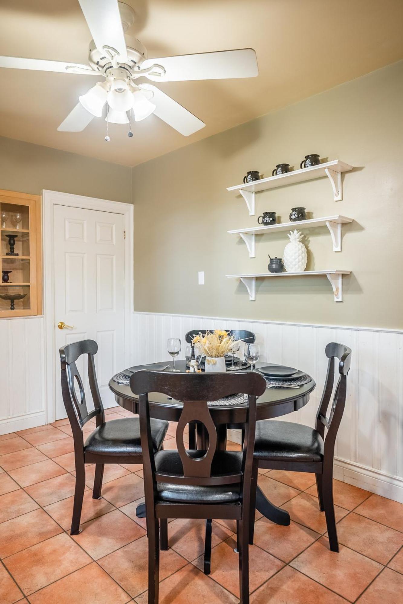 Cozy 5 Bedroom House In Downtown By Globalstay Guest house *