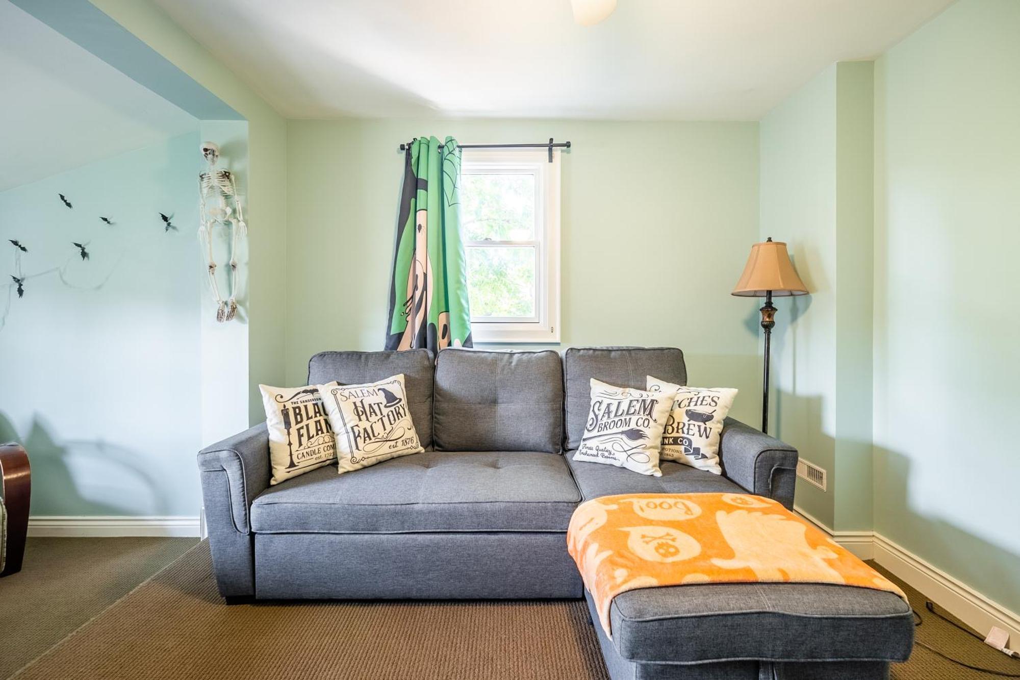 Guest house Cozy 5 Bedroom House In Downtown By Globalstay