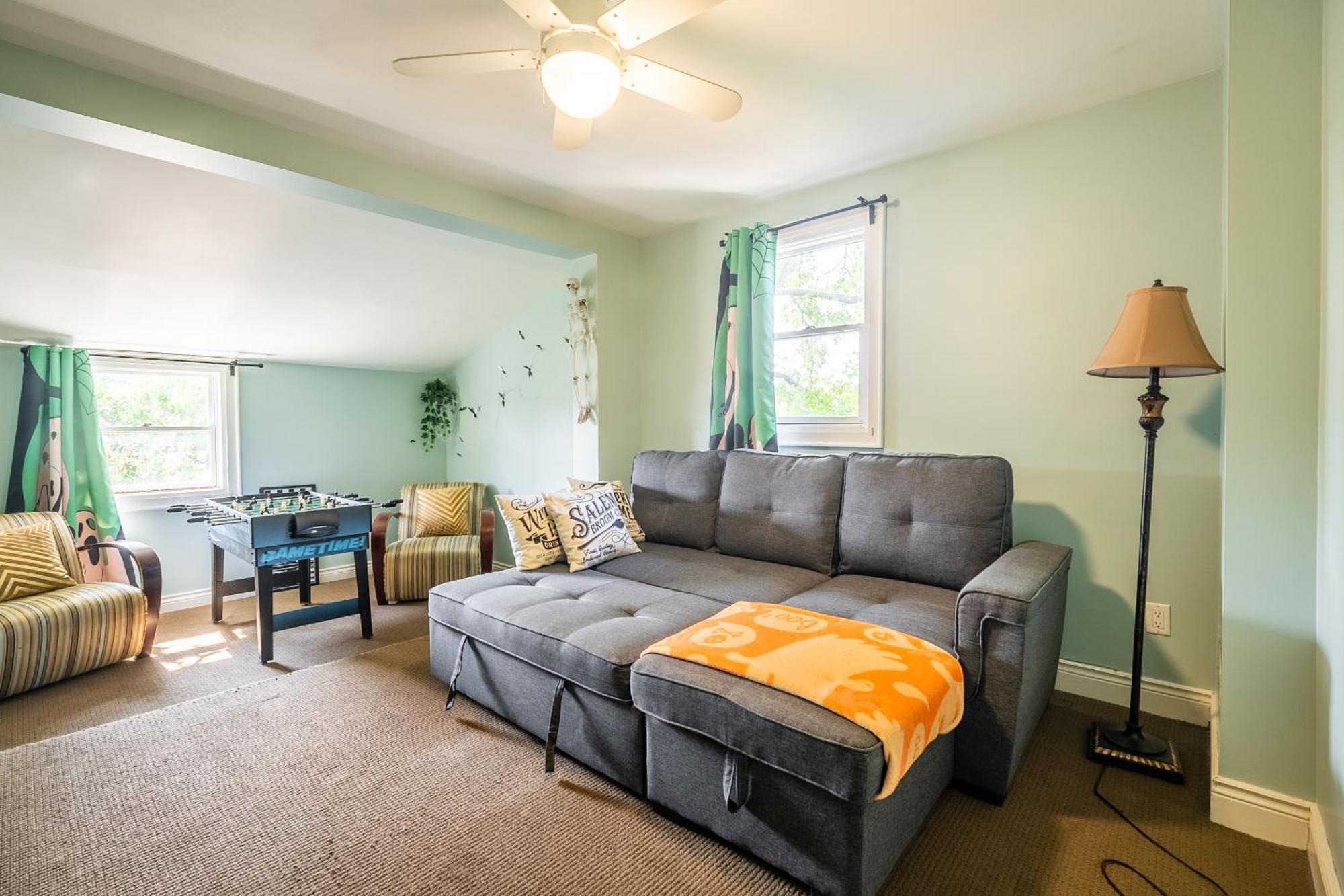 Cozy 5 Bedroom House In Downtown By Globalstay Guest house Toronto