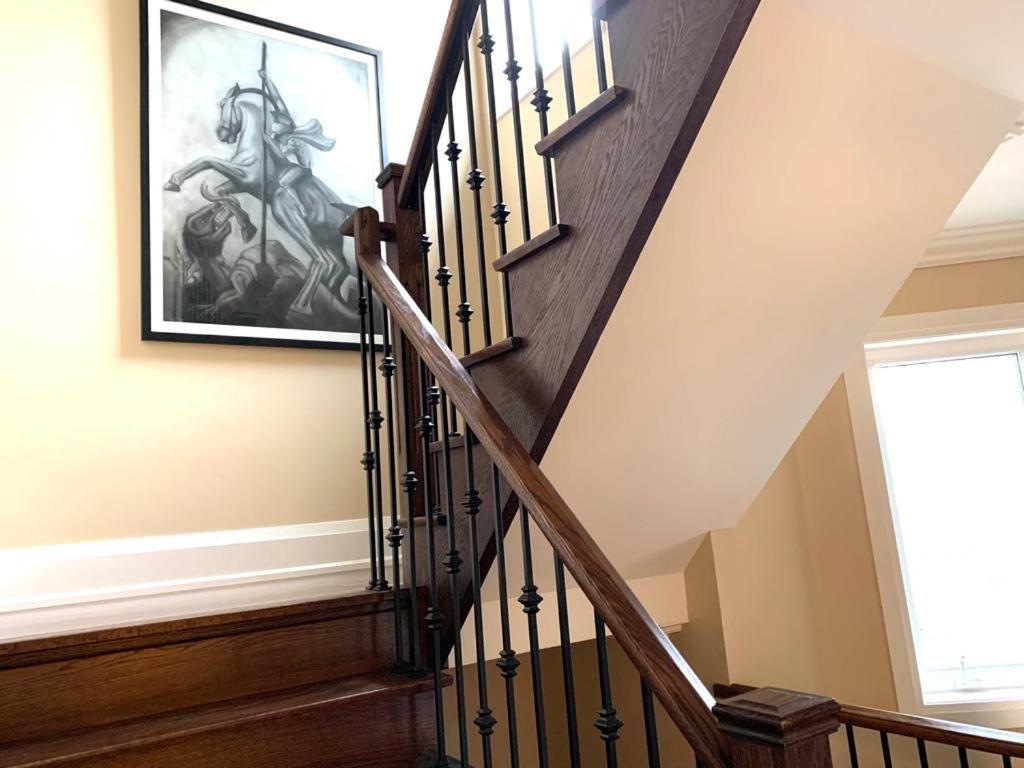 Guest house Luxury - Upper Beaches Toronto