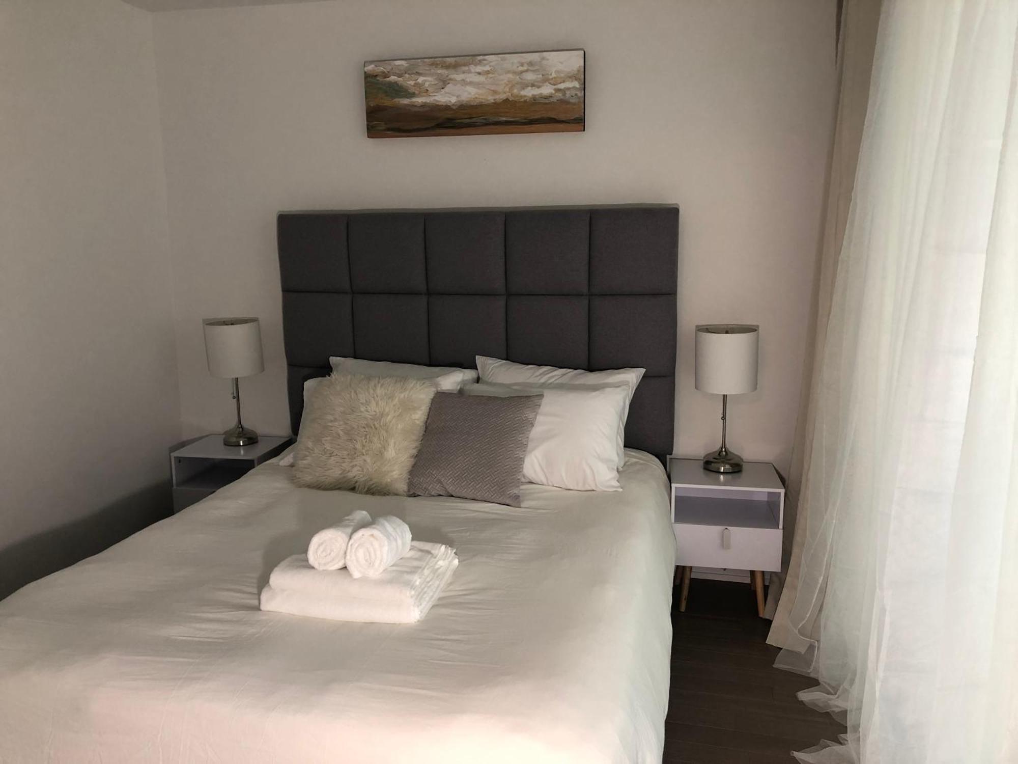 Oasis In The 6ix Apartment