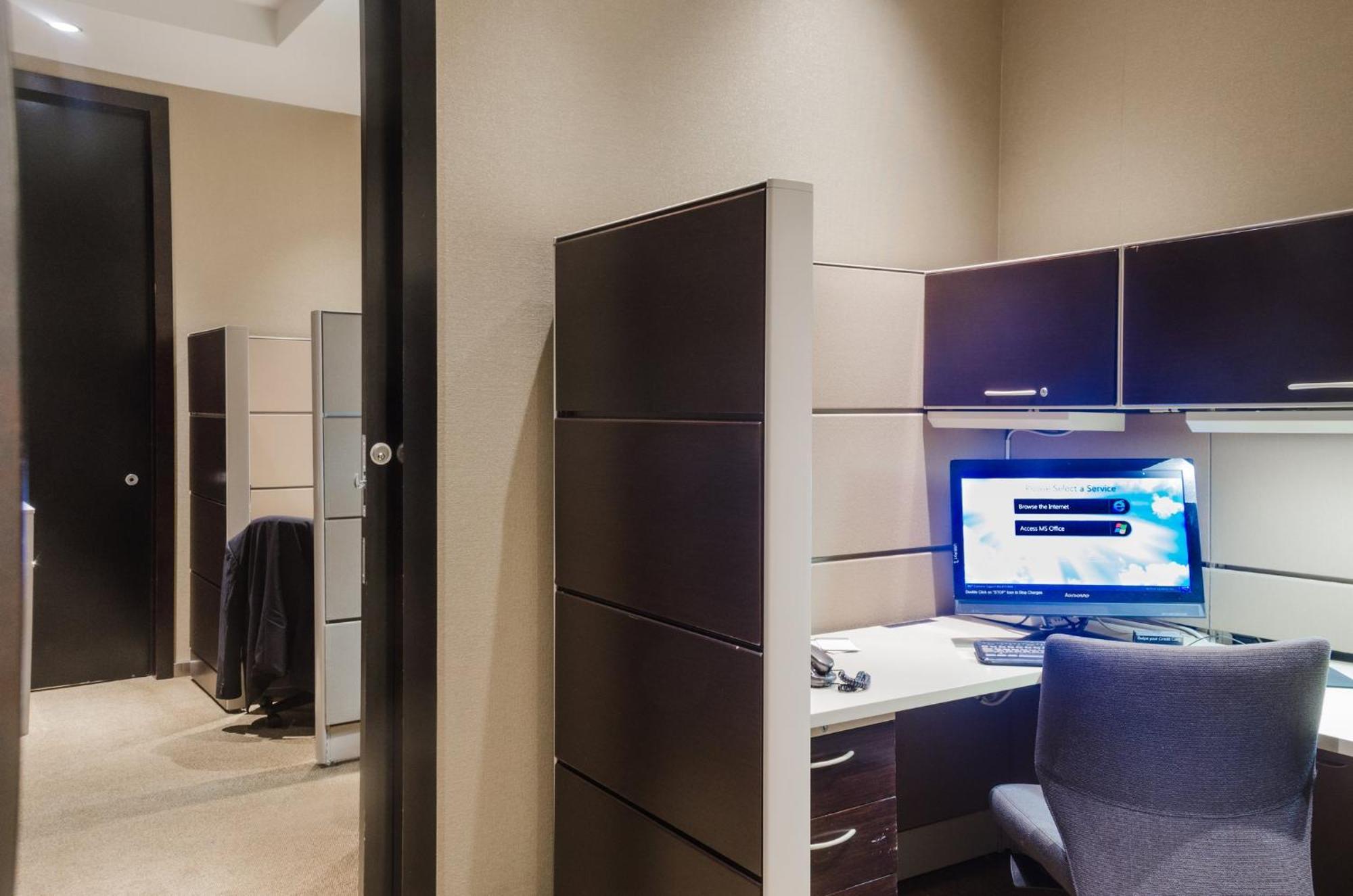 Intercontinental Centre By Ihg Toronto