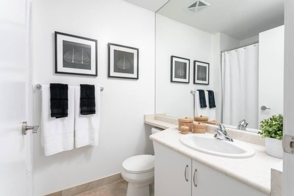 Luxury With Private Terrace Downtown Apartment *