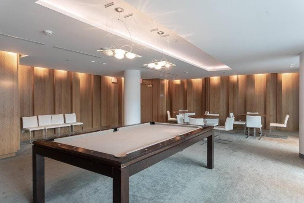 Luxury With Private Terrace Downtown Apartment